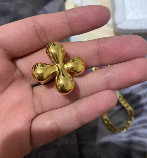 BEAUTIFUL CROSS RING